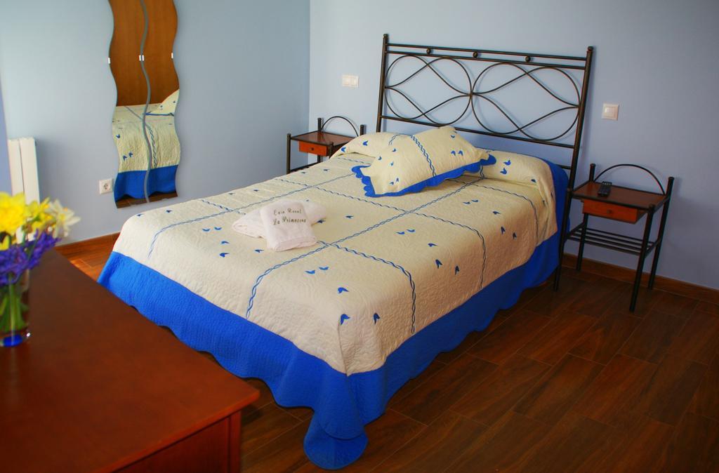 La Primavera Nuez Room photo